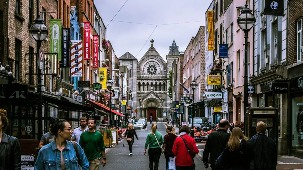 Țara din Uniunea Europeană unde salariul este de 2.100 euro pe lună, iar programul este de 8 ore pe zi. Remunerația crește sau scade în funcție de vârstă