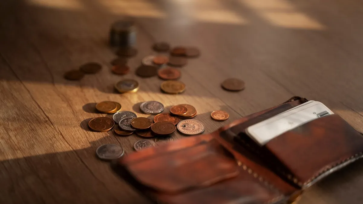 Moneda rară care te îmbogățește rapid. Îți poate aduce aproape 30.000 de lei, ai una acasă?