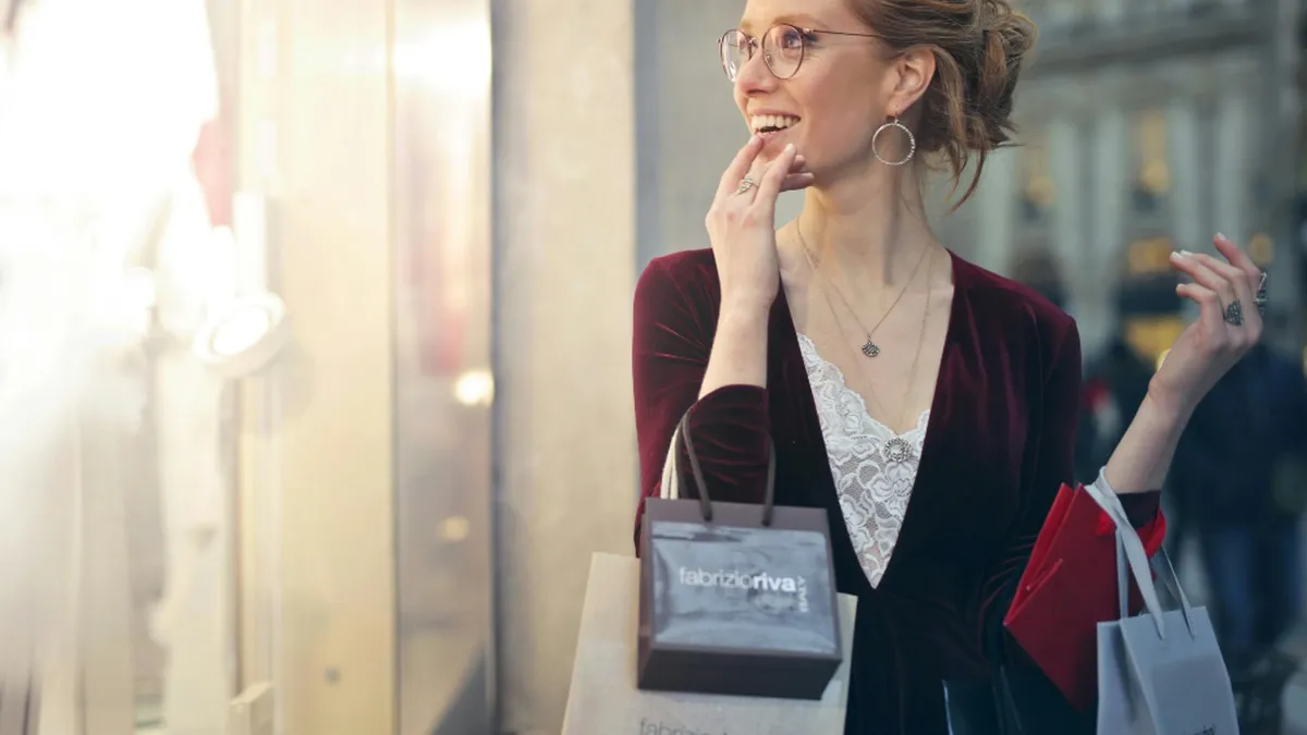 Vin reducerile în magazine! Ce produse merită ”vânate” în ianuarie 2025