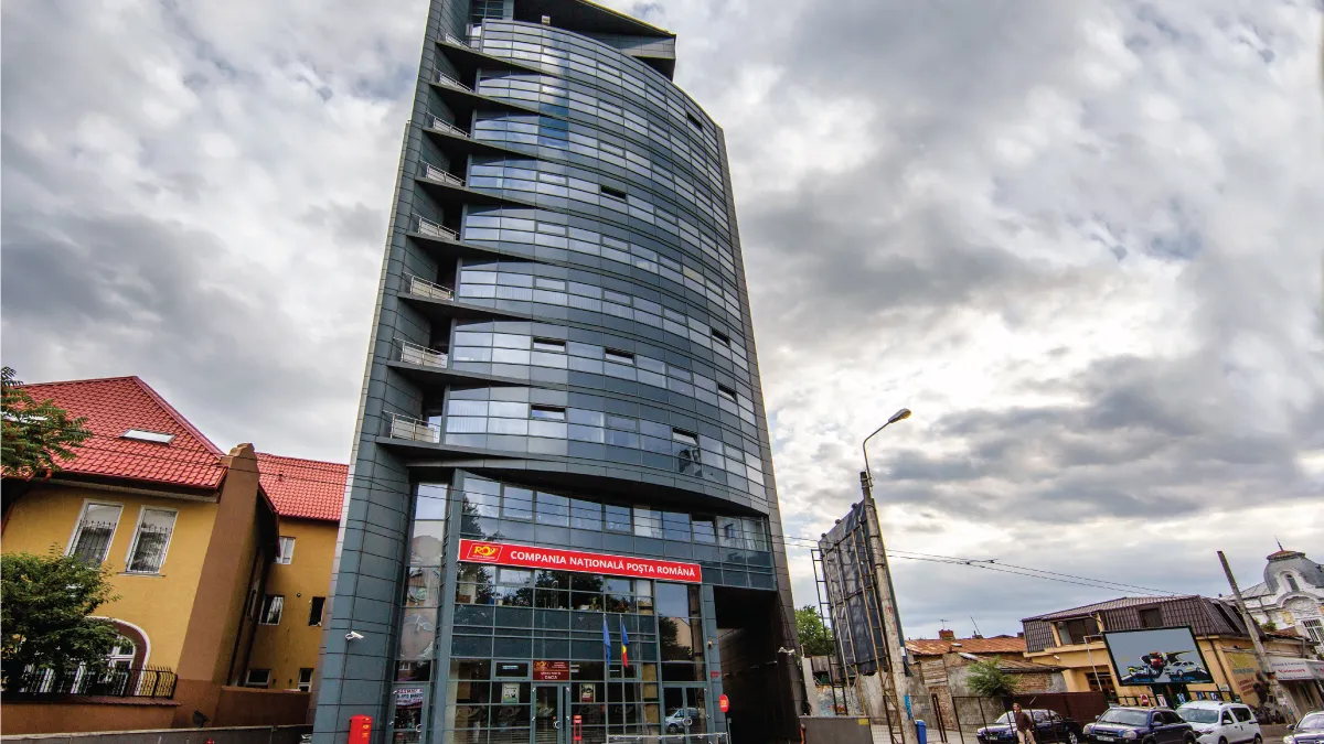 Poșta Română își închiriază sediul central din București cu 60.000 de euro pe lună