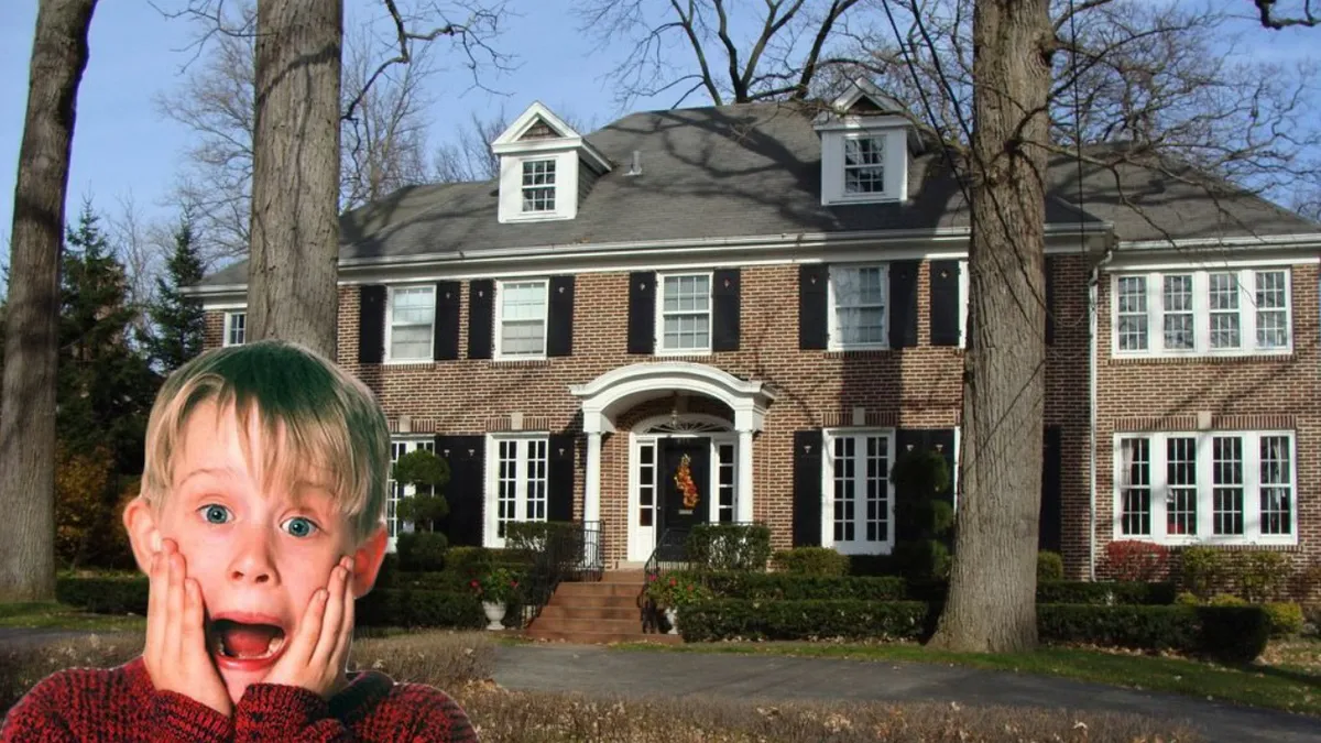 S-a vândut celebra casă din Singur Acasă. Câți bani au plătit noii proprietari pe locuința de 9.126 de metri pătraţi