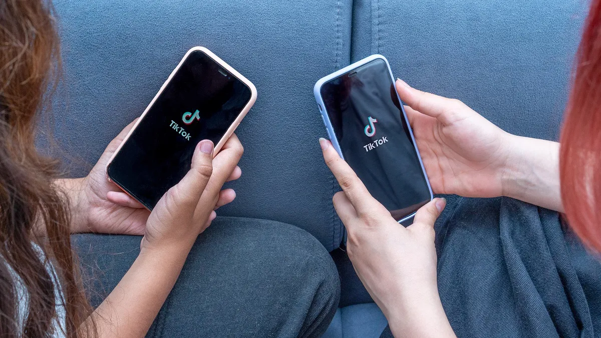 Mai mult de 8 din 10 adolescenţi accesează zilnic platforma TikTok