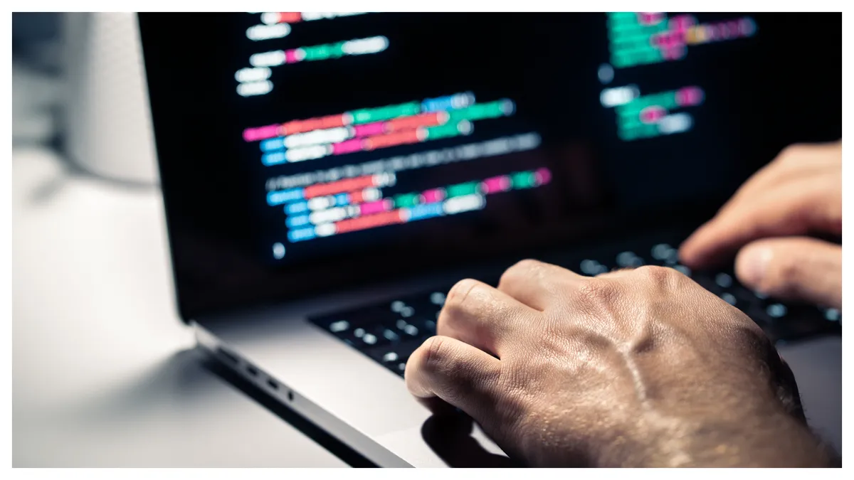 Hackerii au furat datele Orange România. Gruparea Babuk cere răscumpărare şi ameninţă că va publica 1 TB de date confidenţiale ale clienţilor