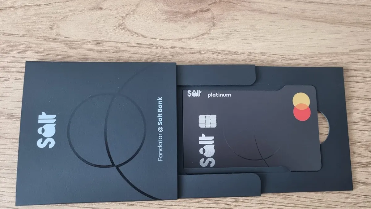 Banca din România de la care poți lua credite chiar dacă nu ai niciun ban în cont. Oferte de neratat la prima bancă digitală din România