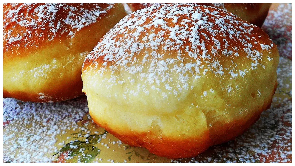 Gogoși de post pufoase și rapide. Rețeta simplă care se prepară în numai 10 minute