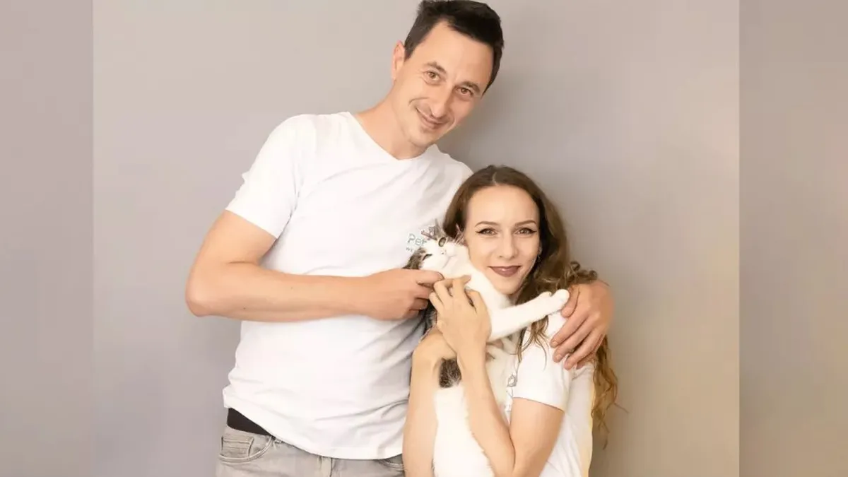 Dragostea pentru pisici, transformată în afacere de succes