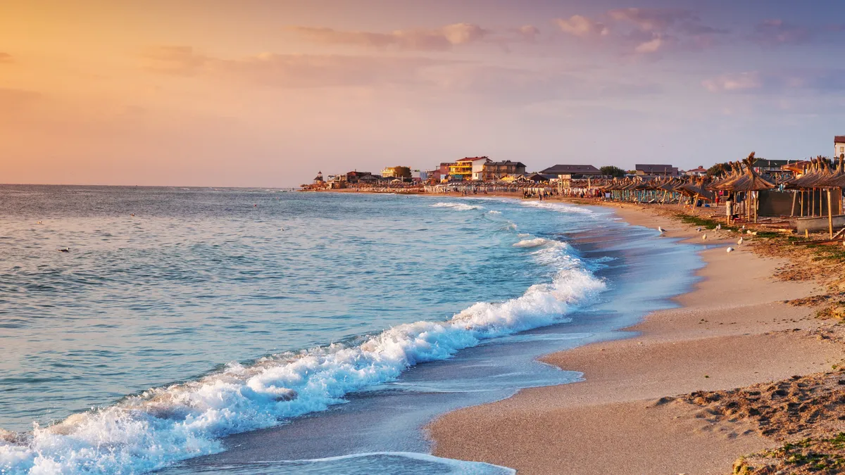 Vacanța de 1 mai 2025, mai scumpă decât anul trecut. Valea Prahovei și trei stațiuni de pe litoral, cele mai căutate destinații pentru minivacanța dinaintea alegerilor prezidențiale