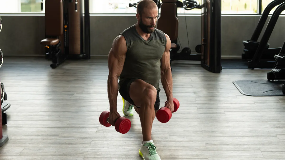 Pariul care l-a adus în pragul morții. Ce i s-a întâmplat unui tânăr după ce a făcut 2.000 de genuflexiuni fără oprire