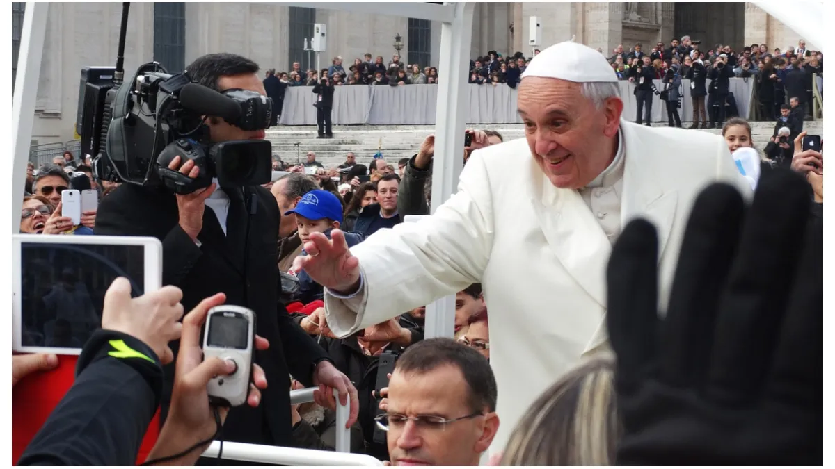 Papa Francisc a murit. Cine îi va lua locul la Vatican