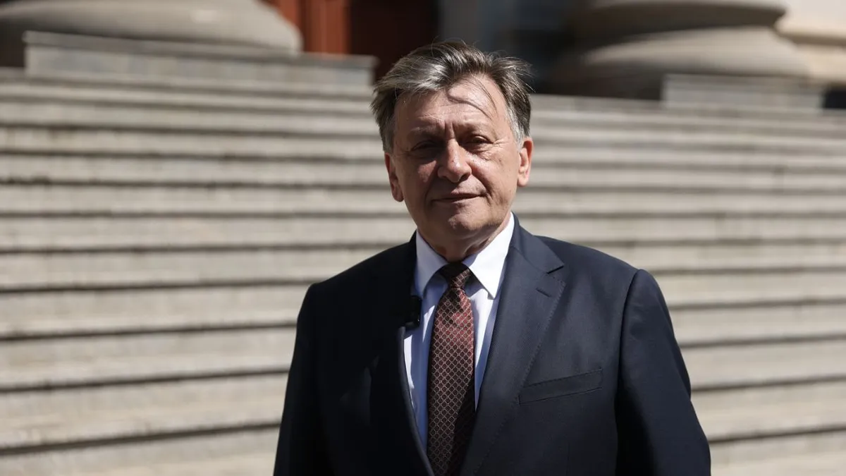 Pe cine va vota Crin Antonescu în turul 2: Am pierdut singur și aleg liber! Refuz mobilizarea pentru o nouă „salvare a țării”