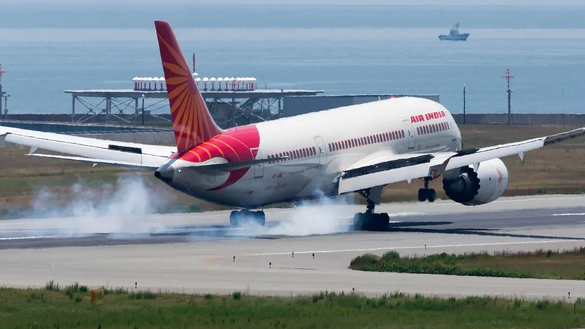 Un alt avion al Boeing 787 al companiei Air India, aproape de dezastru. Mesajul piloților, după decolare: ”Nu mai vrem să continuăm”
