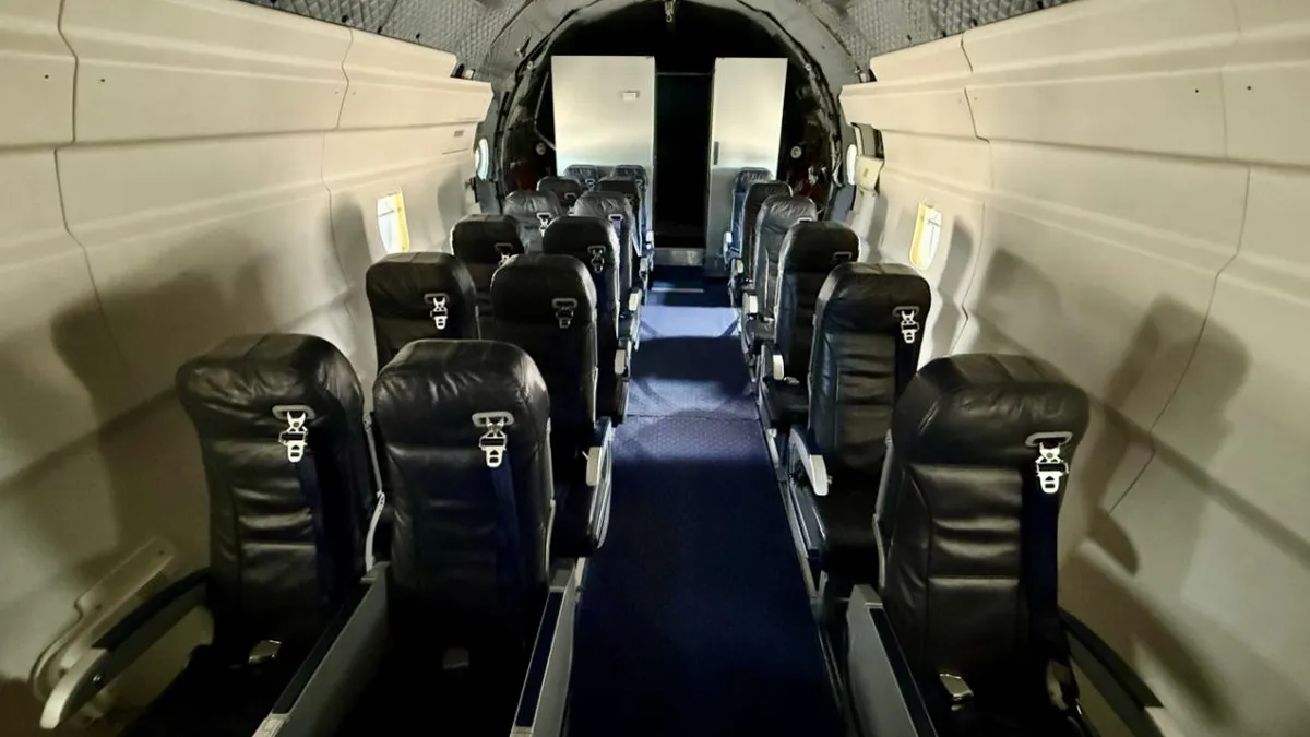 Cât costă să stai lângă cei dragi în avion. Românii plătesc sume enorme pentru un loc preferențial