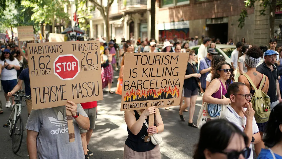 Proteste în mai multe țări din sudul Europei contra turismului excesiv. Locuitorii Barcelonei, cei mai vehemenți