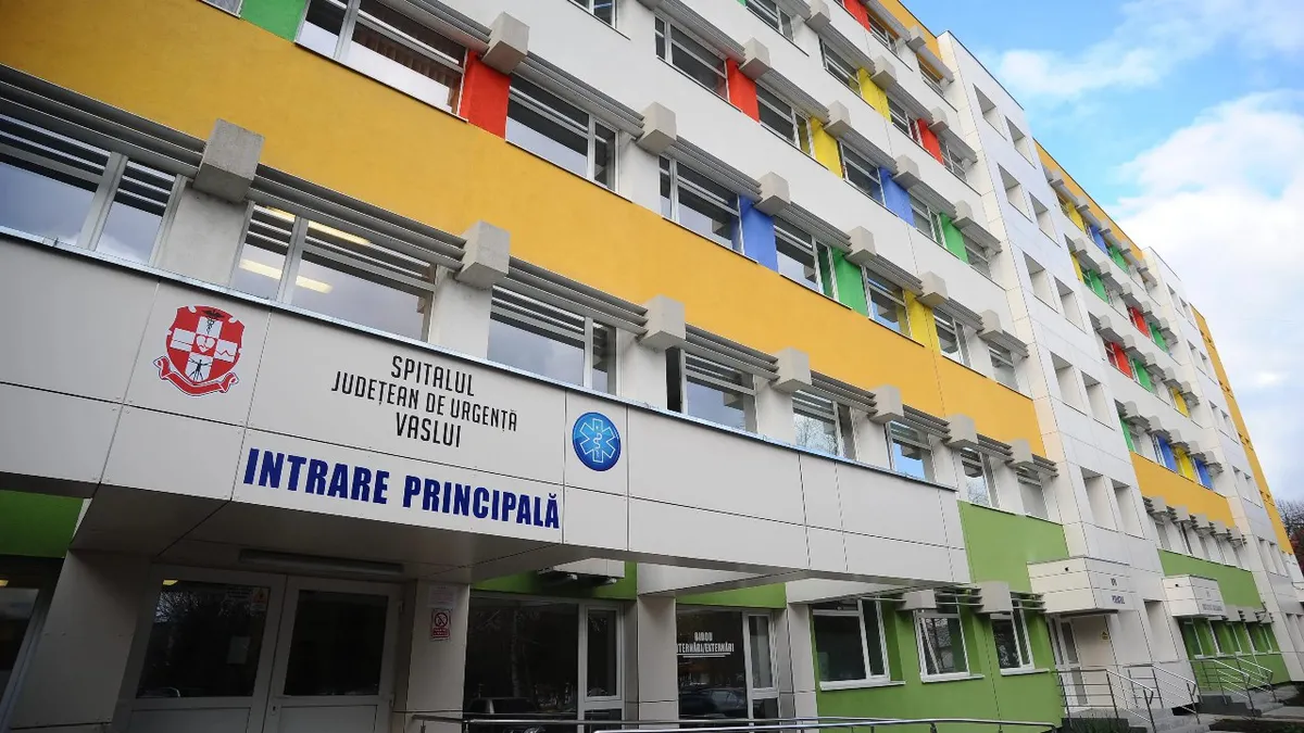 Incendiu într-un salon al Spitalului Județean Vaslui. Autoritățile au intervenit de urgență