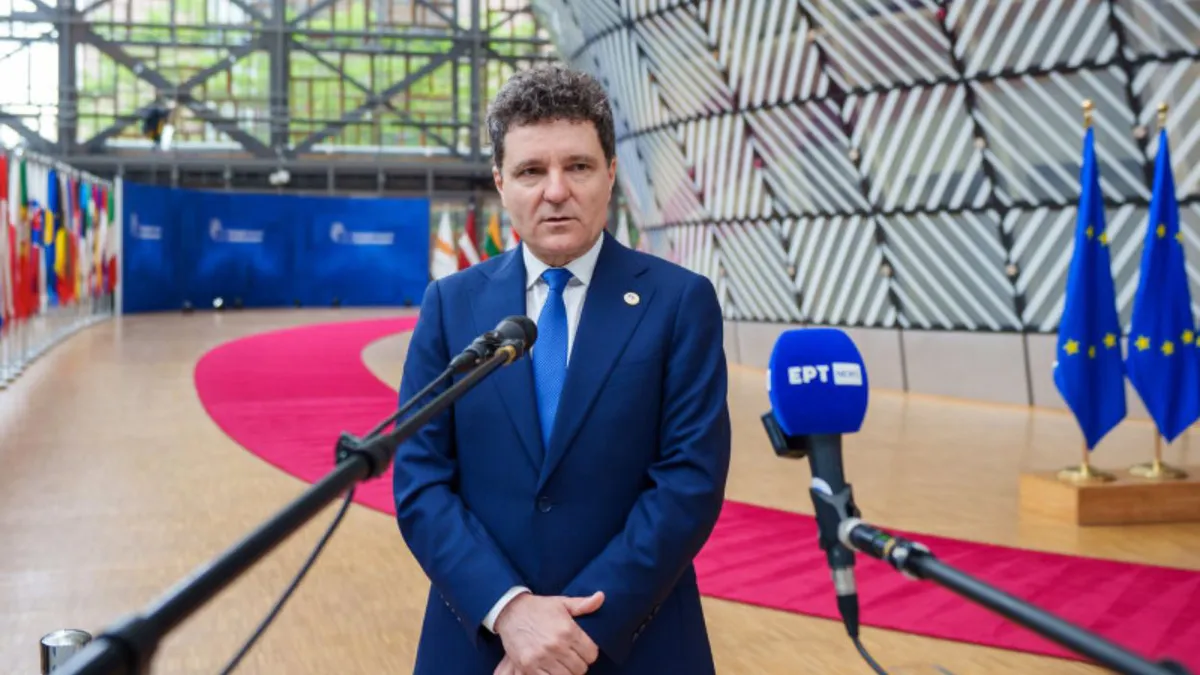 VIDEO Nicușor Dan, despre sistemul de burse din învățământul preuniversitar: „E anormal să numești „de merit” ceea ce iau 30% dintre elevii din sistem”