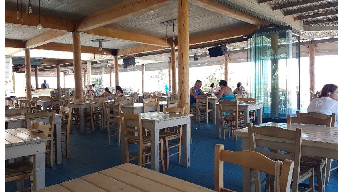 Prețuri uriașe pe litoral în extrasezon. Cât a plătit un bucureștean pentru o porție de creveți într-un restaurant din Mamaia