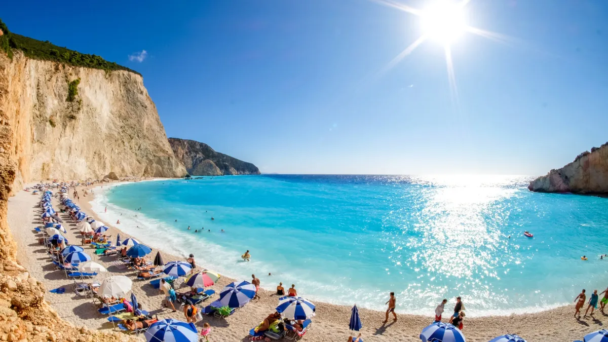 Grecia low-cost. Cele mai ieftine stațiuni și plaje pentru românii care vor vacanță cu buget redus