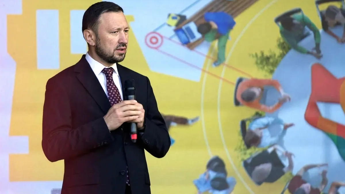 Mircea Fechet, fost ministru al Mediului, atrage atenția: ”Primele nerușinate pentru pensionare de la Romsilva au surori gemene la CCR”