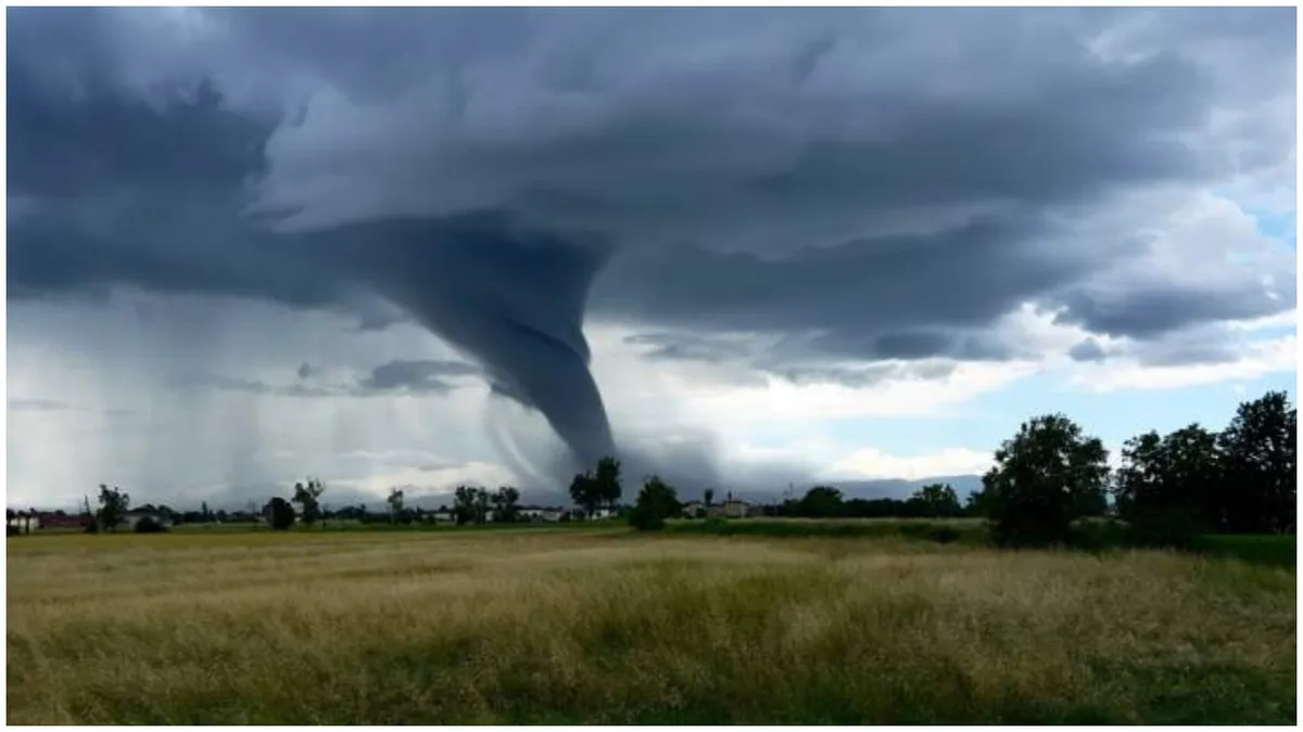 După valul de căldură, vremea se schimbă radical! Grindină și posibile tornade în România