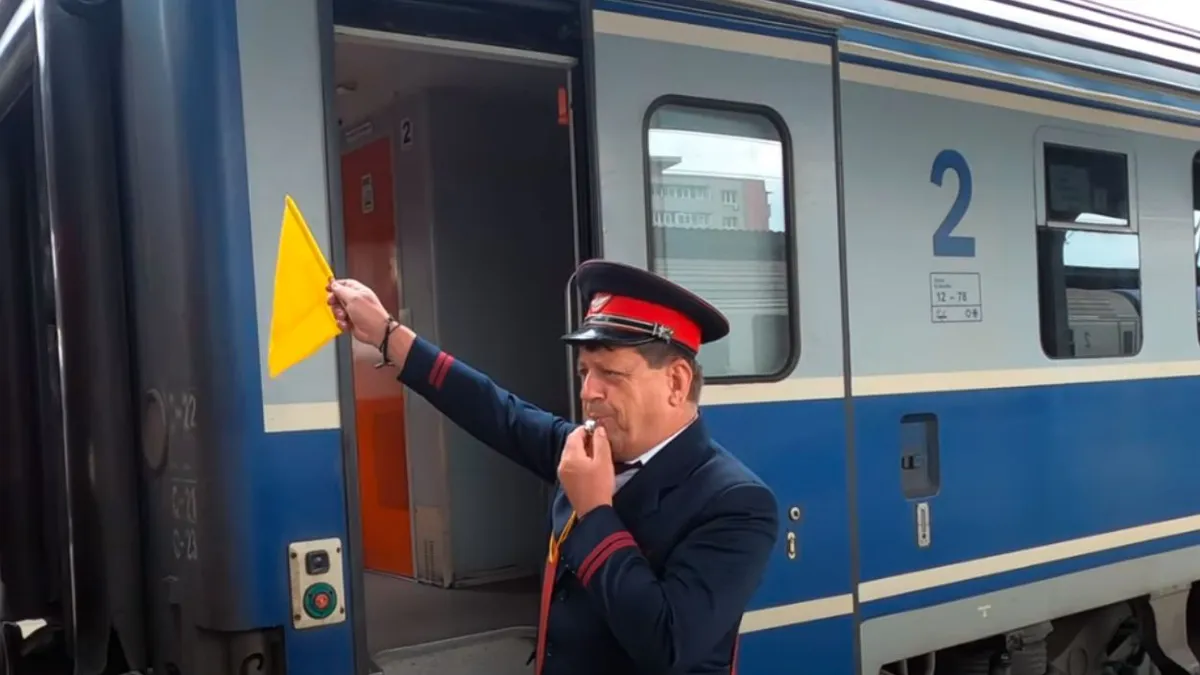 Un tren care se îndrepta spre litoral a pierdut două vagoane pe drum. Garnitura a întârziat 4 ore
