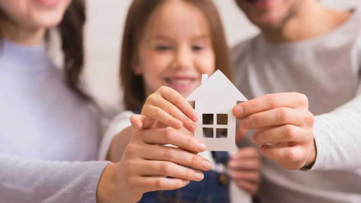 7.744 de copii așteaptă adopția, dar majoritatea familiilor caută doar copii mici