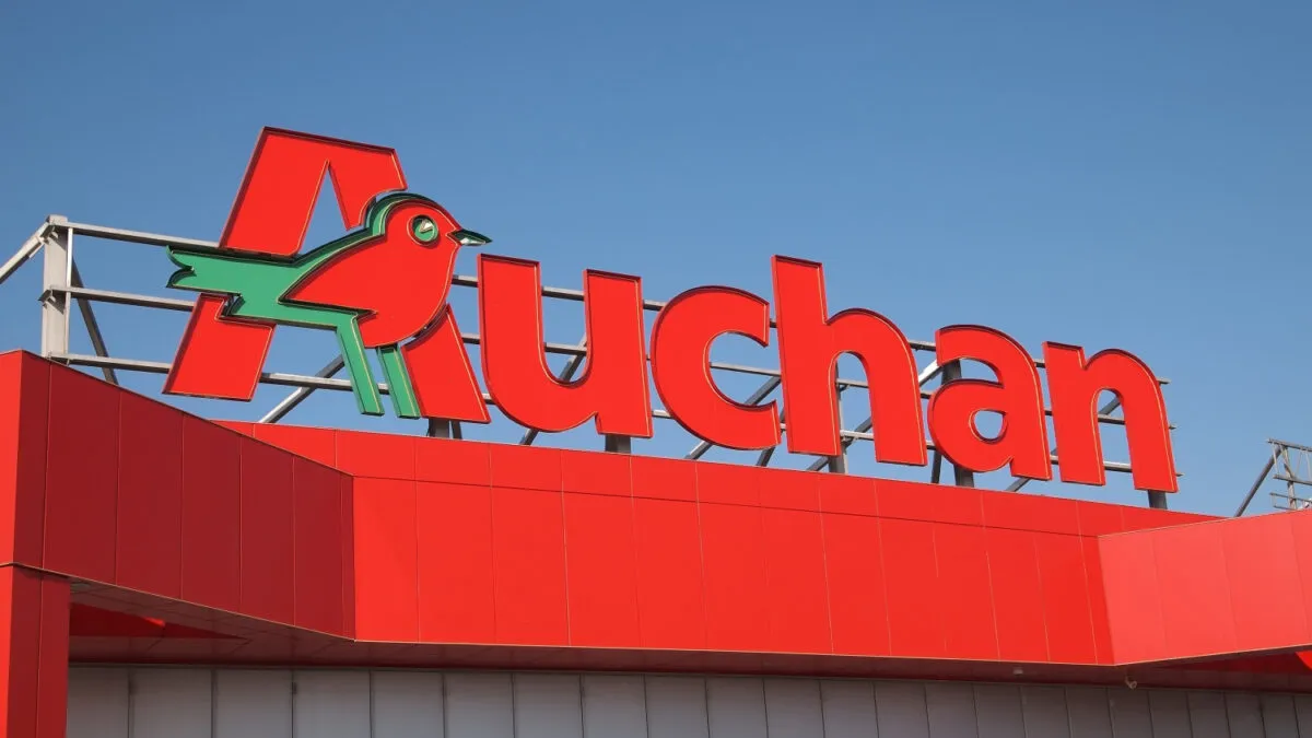 Auchan România a redus la jumătate emisiile generate de consumul de energie: Anul 2024 a reprezentat un moment de referinţă