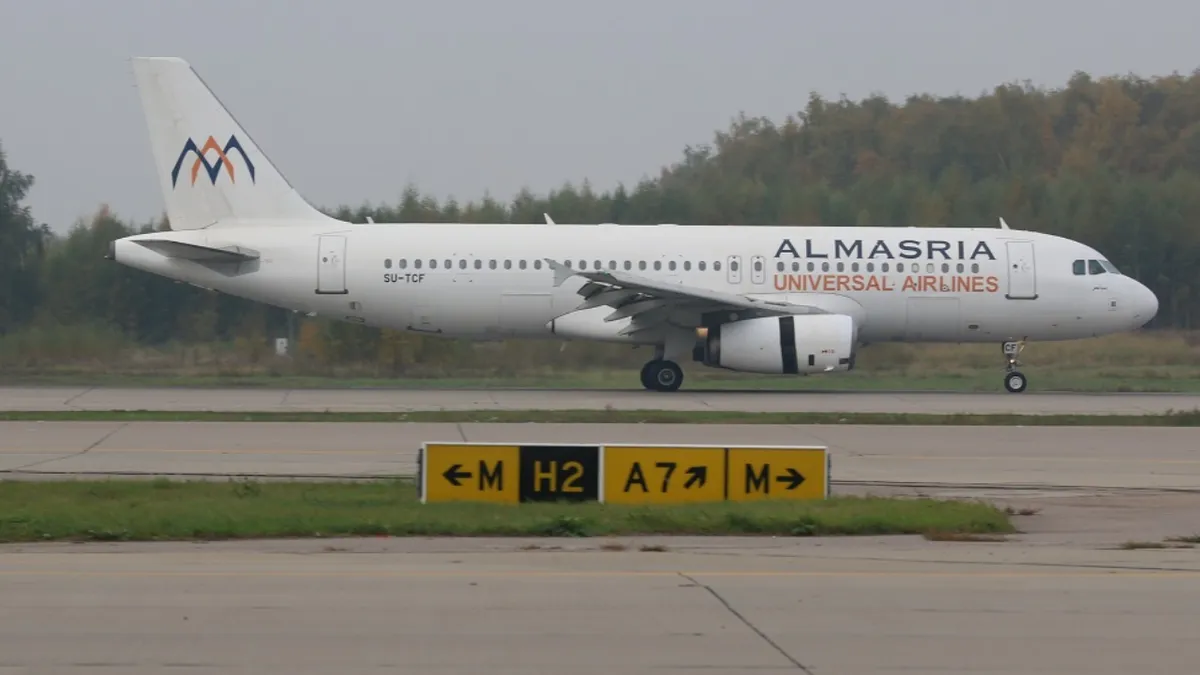 Un avion cu pasageri ruși a aterizat de urgență în Estonia. Călătorii, obligați să rămână în aeronavă timp de 5 ore