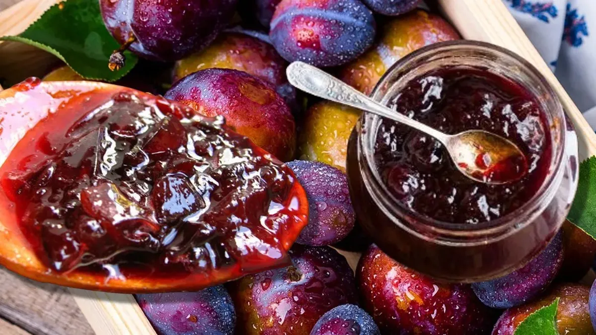 Dulceață de prune fără zahăr și conservanți. Cât trebuie să fiarbă pentru un gust delicios