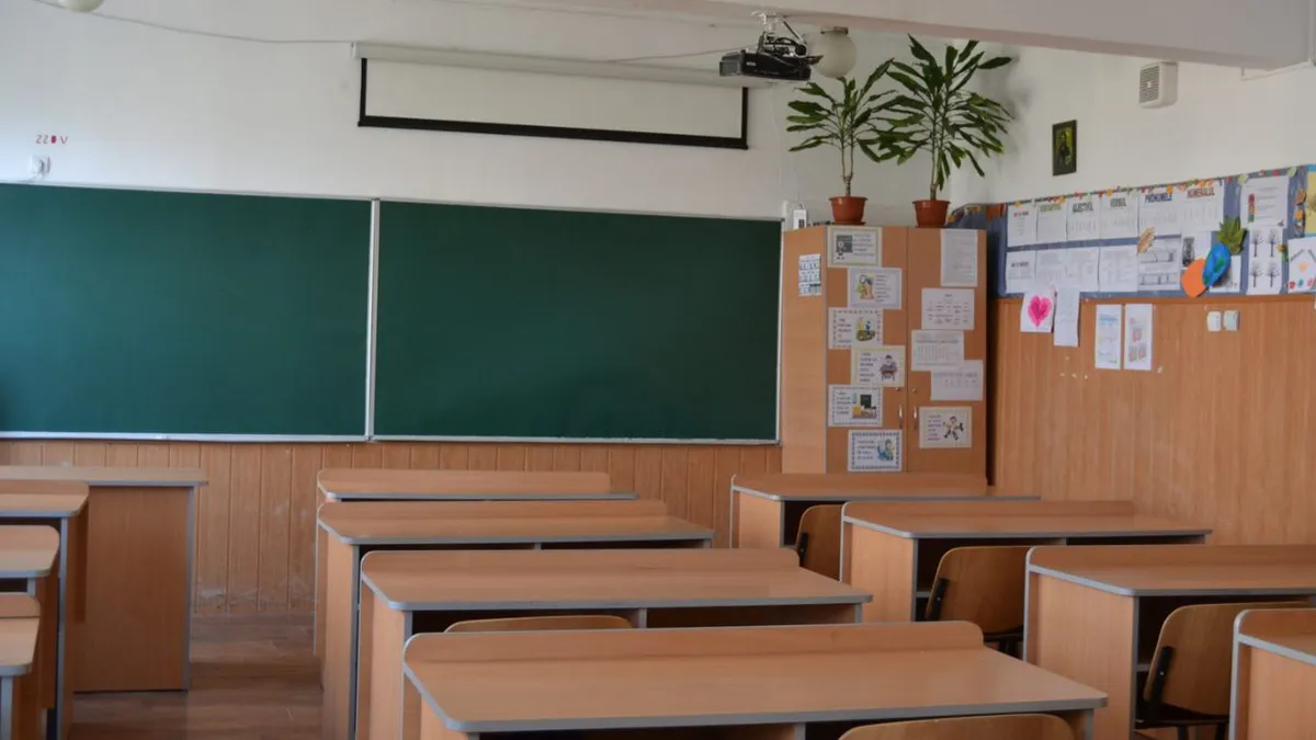 Ministerul Educaţiei anunţă reorganizări minore. Clasele foarte mici, vizate de noile măsuri fiscal-bugetare