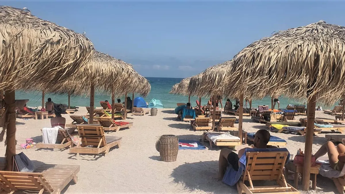 Vacanță pe litoral în septembrie. Cât costă o noapte la hotel și ce oferte sunt disponibile