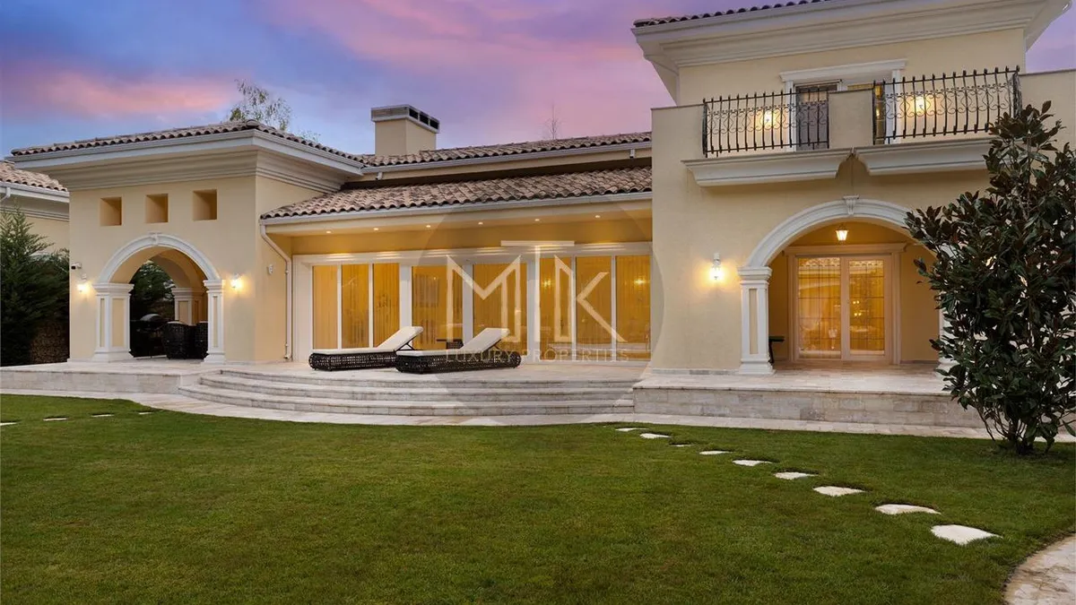 Proprietățile de lux din România ating prețuri record. Ce salariu trebuie să ai ca să poți spera la un astfel de imobil