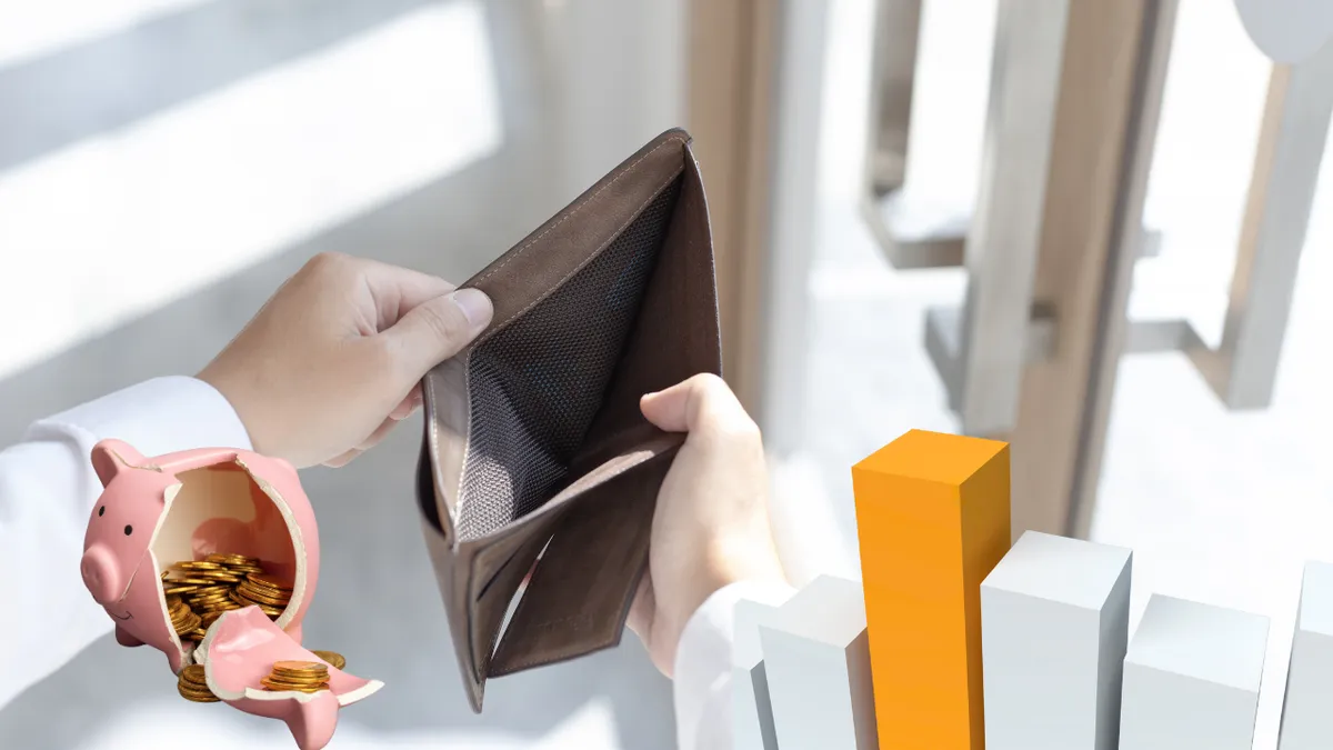 Datele INS arată că inflația s-a apropiat de 10% în august. Energia electrică s-a scumpit cu aproape 66%, iar fructele proaspete cu circa 42%