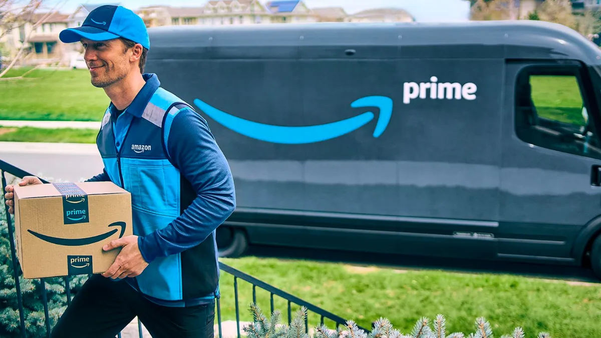 Amazon renunță la programul „Prime Invitee”. Cum vor fi afectați clienții