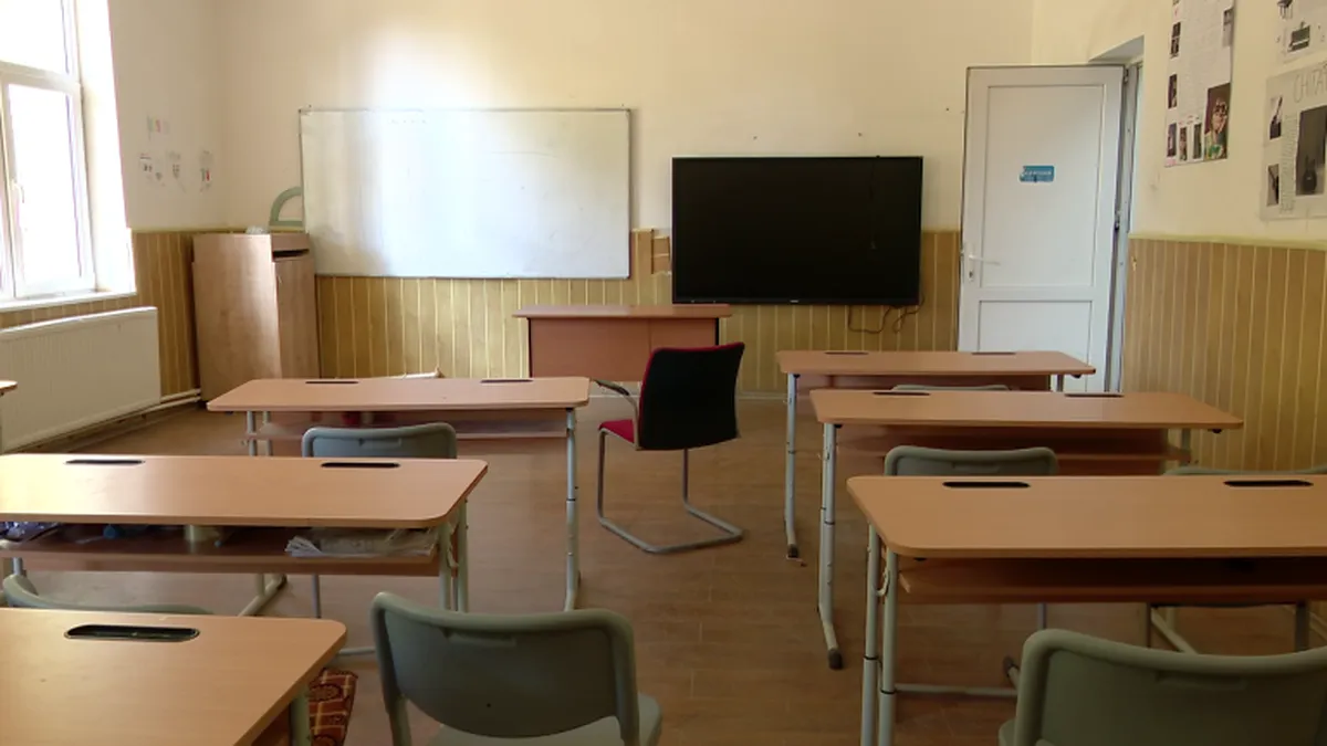 Adolescentul care a trimis mailurile de ameninţare cu atacuri armate în şcoli și spitale, reţinut. A fost ajutat de o fată de 14 ani