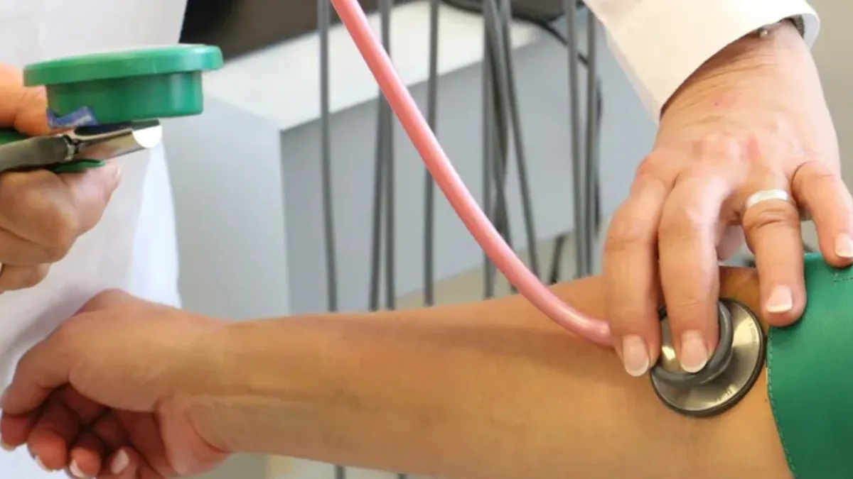 Un cardiolog dezvăluie cum poate fi scăzută tensiunea arterială în mod natural. Care este cel mai subestimat secret al sănătății inimii