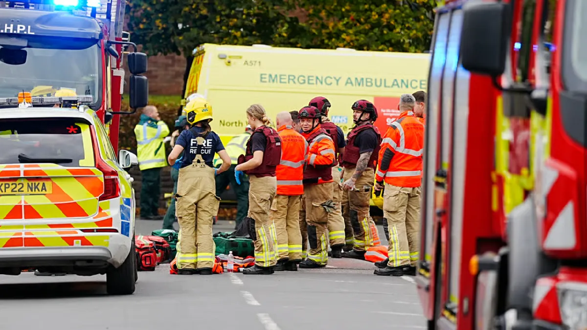 Patru persoane grav rănite în urma unui atac produs lângă o sinagogă din Manchester. Suspectul, împușcat de poliție