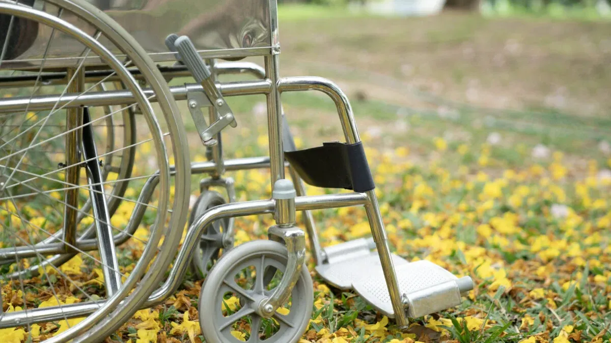 Noile criterii pentru stabilirea gradului de handicap. Pentru cine se schimbă regulile