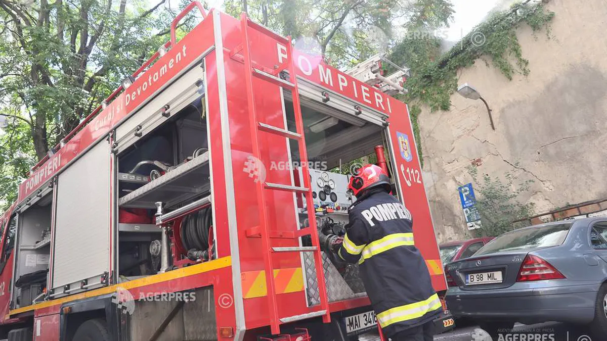 Scăpări de gaze în centrul Capitalei, pe strada Popa Tatu. Pompierii au izolat zona și intervin pentru prevenirea unei explozii