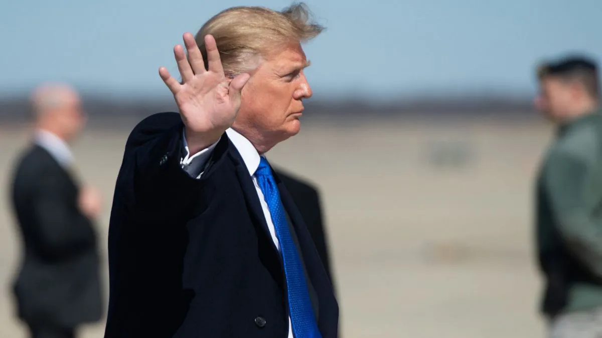 Trump afirmă că mesajul democraților către militari reprezintă un „comportament subversiv” care poate fi pedepsit cu moartea