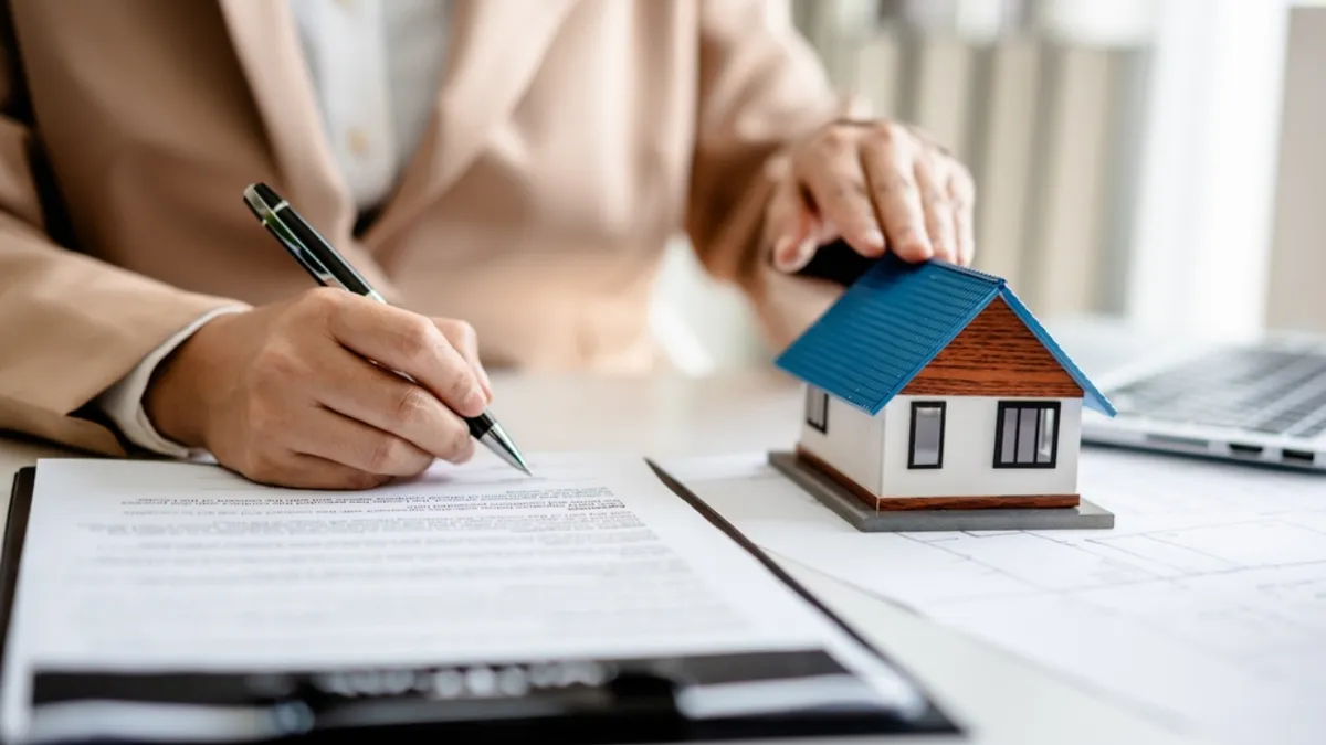 Taxele pe care proprietarii trebuie să le achite atunci când vând un apartament sau o casă. Actele necesare în 2025