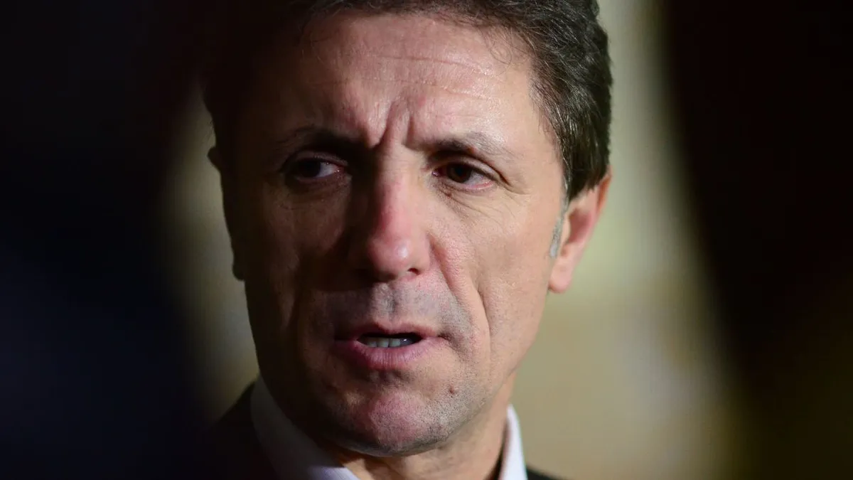 Gică Popescu deschide un complex comercial de 7 milioane de euro în Hunedoara