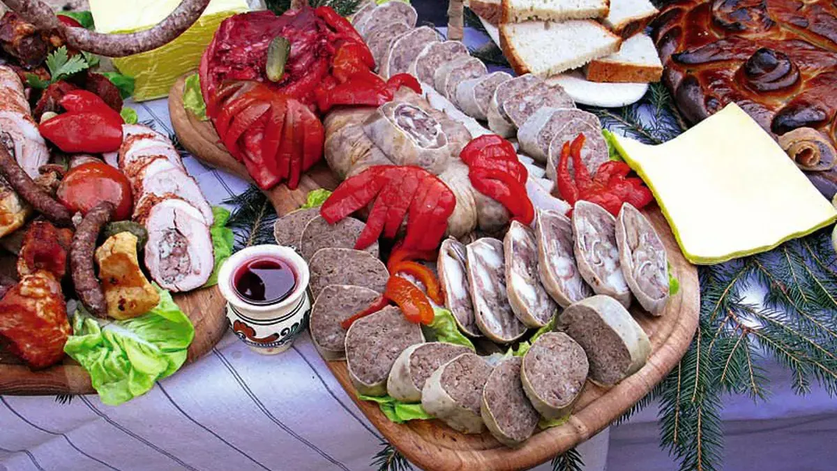 Crăciun mai sărac pentru români. Pe mesele unora nu vor fi anul acesta șorici, jumări sau toba. Prețurile au explodat