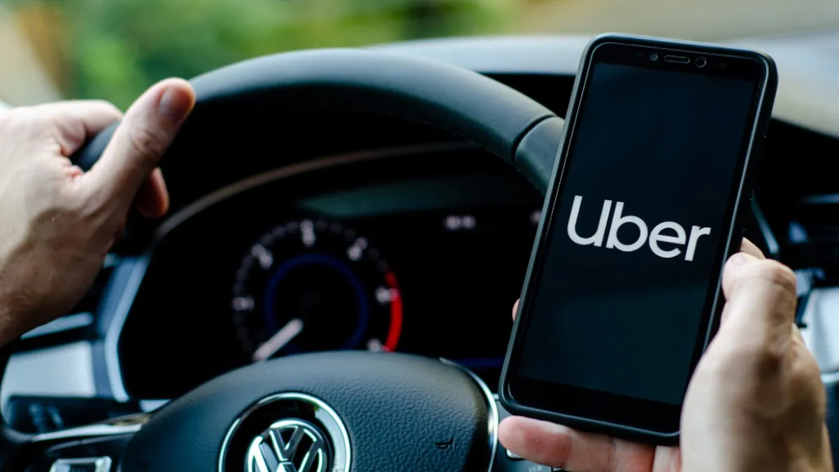 Uber lansează o nouă funcție pentru șoferi. Aceștia pot câștiga bani fără să conducă