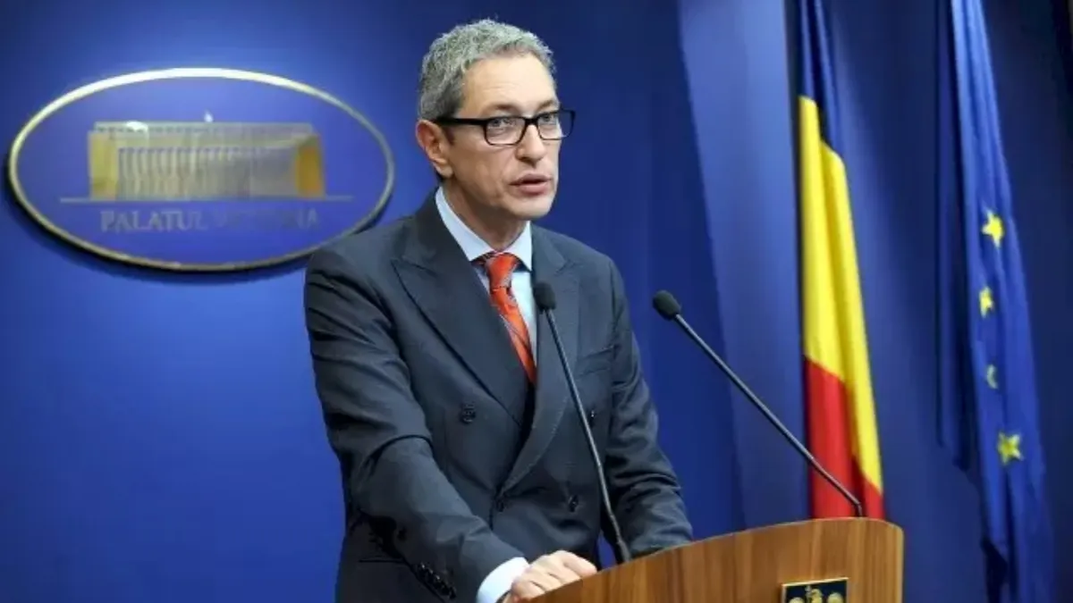 Fostul prezentator TV Andrei Zaharescu a fost rechemat în țară din funcția de consul la Cape Town. A petrecut acolo 12 ani