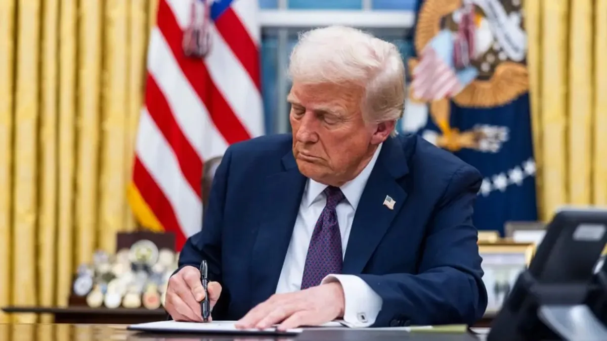 Donald Trump a semnat legea de autorizare a apărării naționale