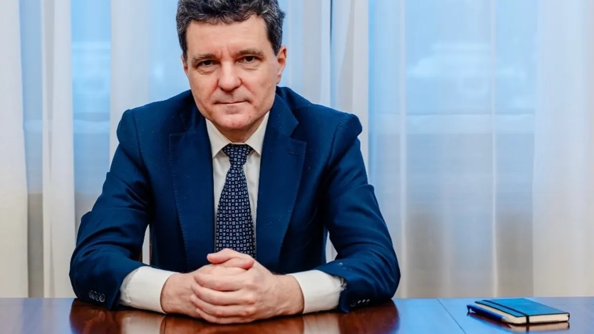 Nicușor Dan: „Anul Nou ne oferă șansa de a reînnoi încrederea, de a corecta ceea ce nu a funcționat și de a construi, împreună, o Românie mai dreaptă și mai puternică”