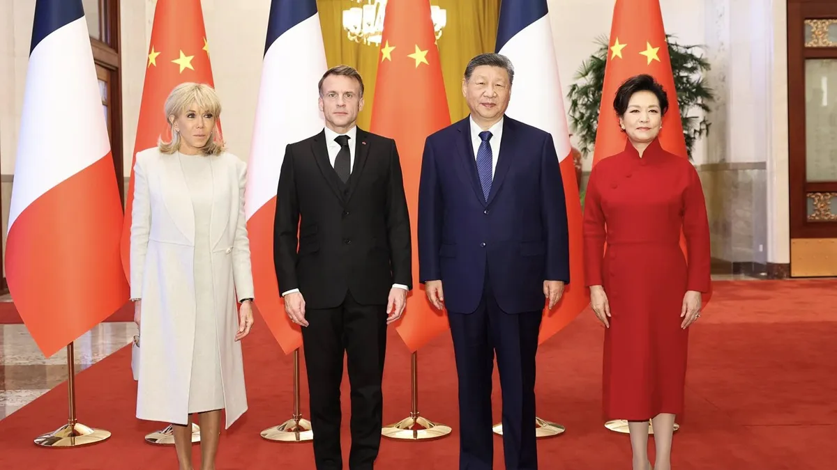 Macron îl îndeamnă pe Xi să crească investițiile chineze pentru a reduce deficitul comercial global
