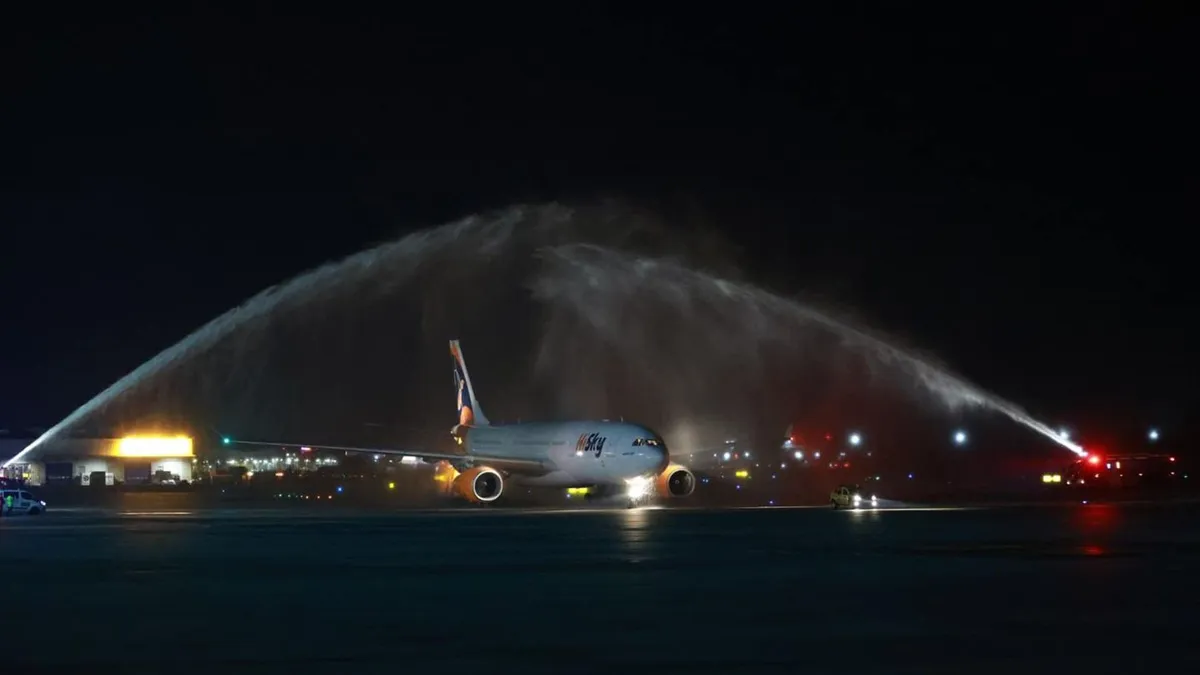 Plan de intervenție preventivă activat la Aeroportul Henri Coandă, după semnalarea unui senzor de presurizare la o aeronavă HiSky