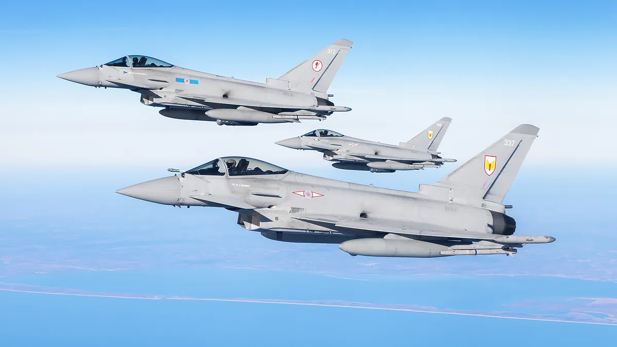 Keir Starmer își menține decizia ca Marea Britanie să nu participe la atacurile asupra Iranului, dar trimite mai multe avioane de luptă în Qatar