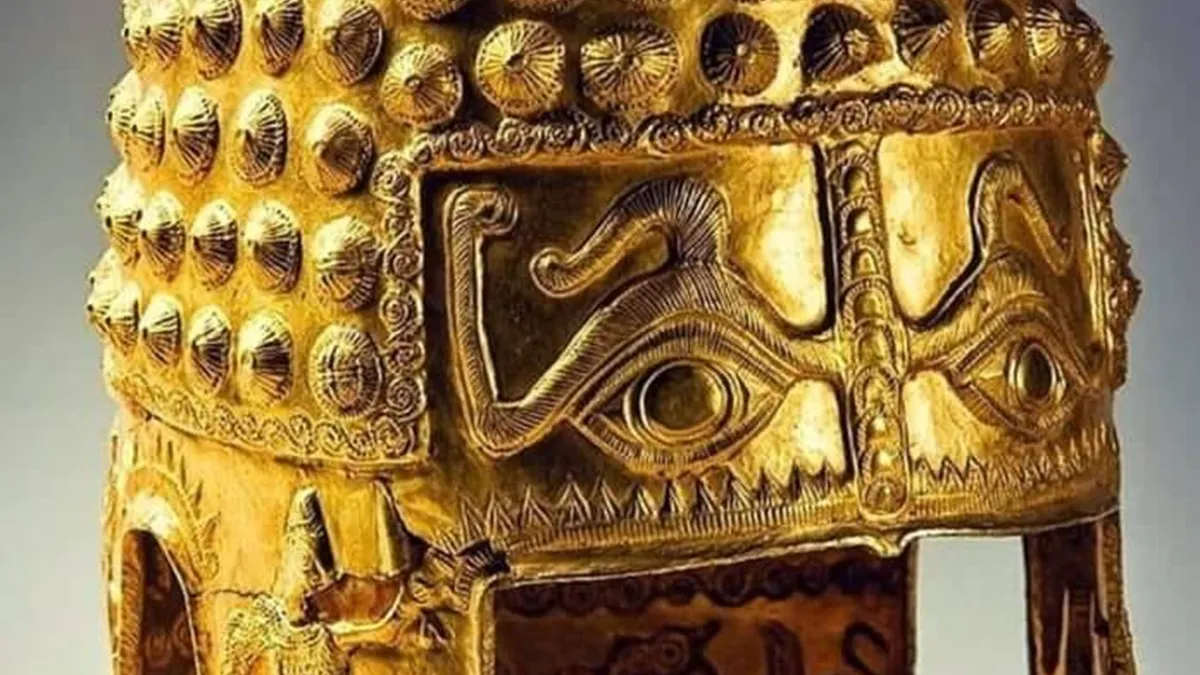 Coiful de aur de la Coțofenești și trei brățări dacice, furate în urmă cu peste un an, din Muzeul Drents, au fost recuperate